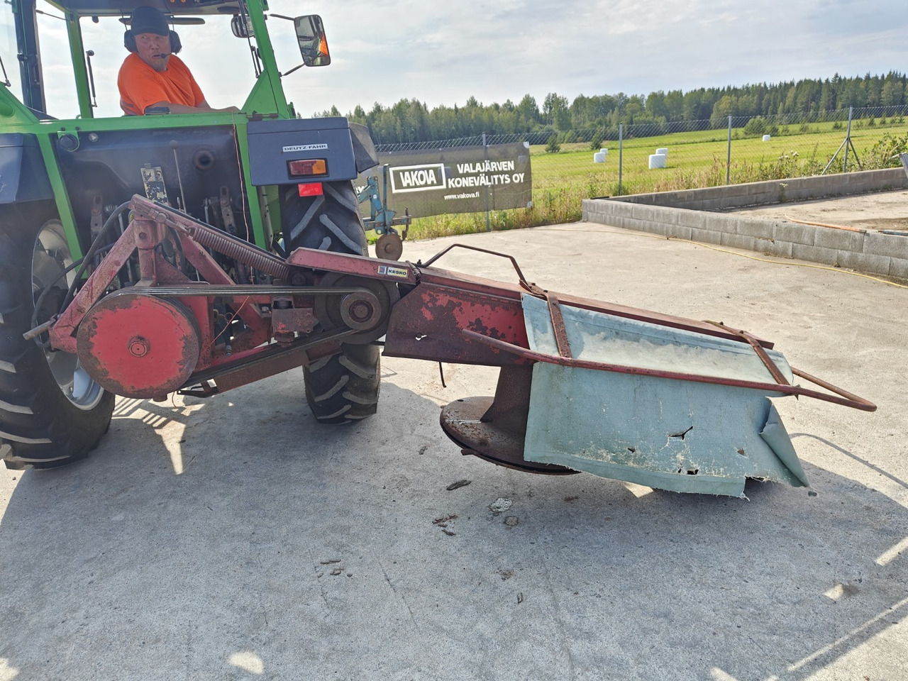 Luoko 165cm lieriöniittokone - hydraulinen - Χορτοκοπτικό: φωτογραφία 2 Luoko 165cm lieriöniittokone - hydraulinen - Χορτοκοπτικό: φωτογραφία 2