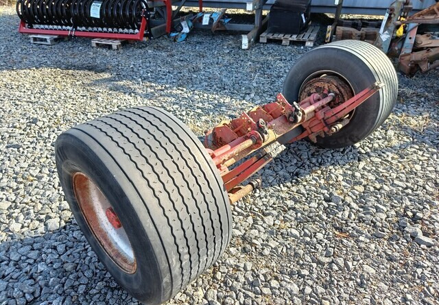 Peräkärryn akseli 445/45R19.5 leveillä renkailla - Αξονας και ανταλλακτικά για Τρέιλερ: φωτογραφία 1 Peräkärryn akseli 445/45R19.5 leveillä renkailla - Αξονας και ανταλλακτικά για Τρέιλερ: φωτογραφία 1