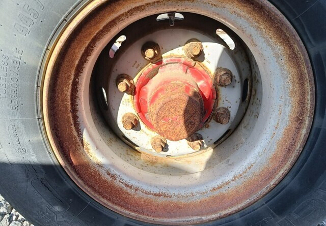 Peräkärryn akseli 445/45R19.5 leveillä renkailla - Αξονας και ανταλλακτικά για Τρέιλερ: φωτογραφία 4 Peräkärryn akseli 445/45R19.5 leveillä renkailla - Αξονας και ανταλλακτικά για Τρέιλερ: φωτογραφία 4