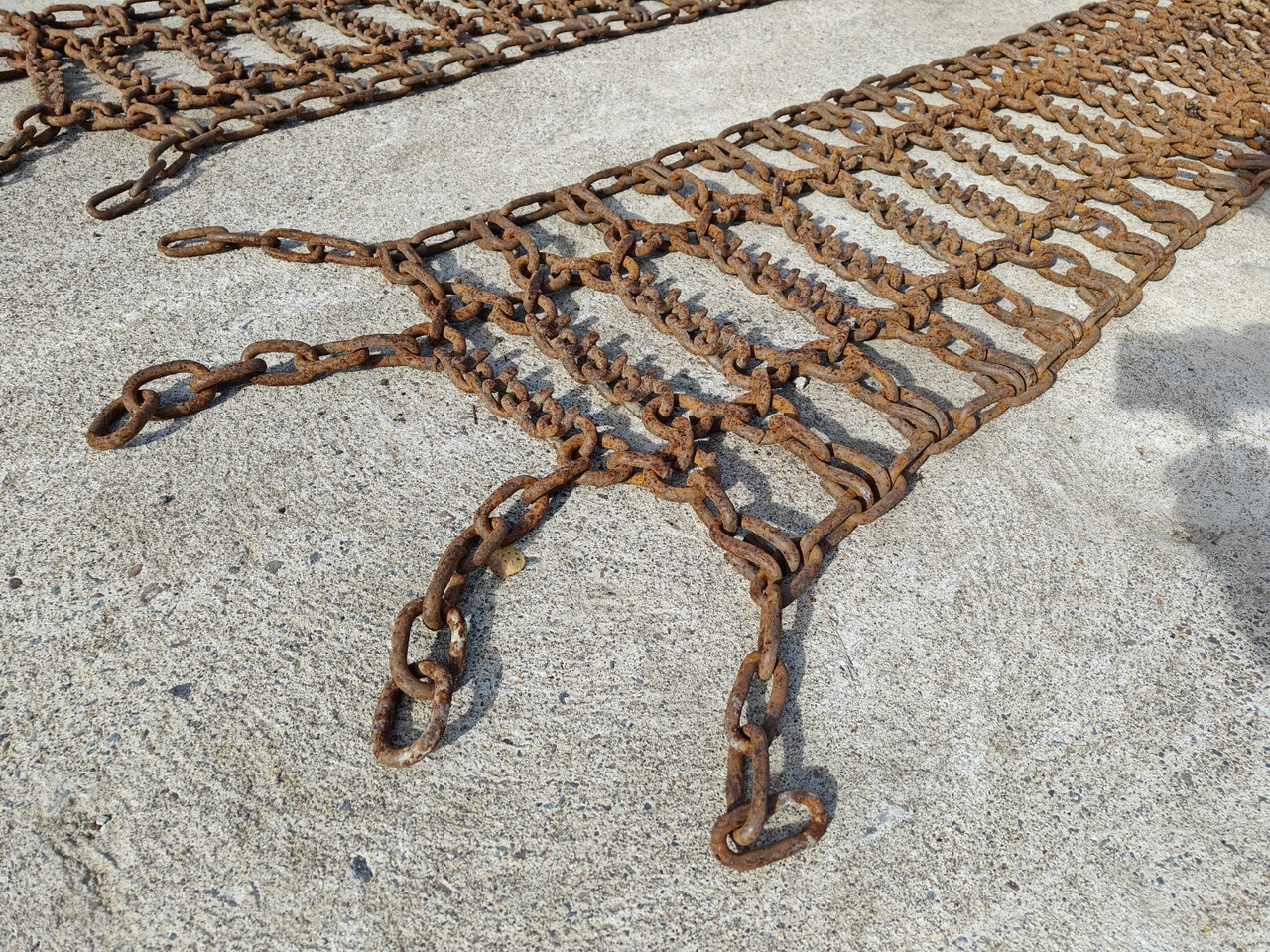 Piikkiketjut 12.4x38 traktoriin - Γεωργικά μηχανήματα: φωτογραφία 3 Piikkiketjut 12.4x38 traktoriin - Γεωργικά μηχανήματα: φωτογραφία 3