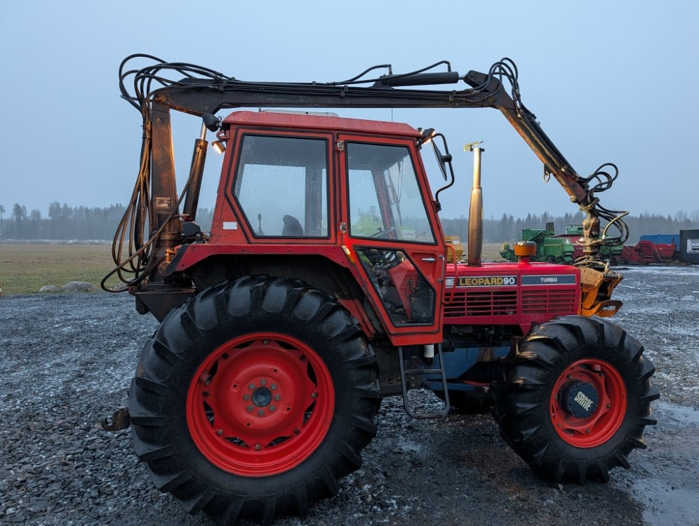 SAME Leopard 90 Turbo metsäkuormaajalla - Γεωργικά μηχανήματα: φωτογραφία 4 SAME Leopard 90 Turbo metsäkuormaajalla - Γεωργικά μηχανήματα: φωτογραφία 4