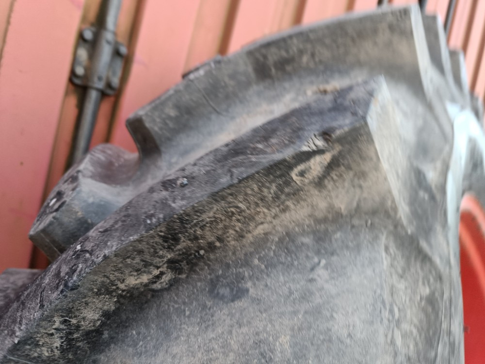 Taurus 18.4R38 renkaat - Fendt Farmer - Πλήρης τροχός: φωτογραφία 5 Taurus 18.4R38 renkaat - Fendt Farmer - Πλήρης τροχός: φωτογραφία 5