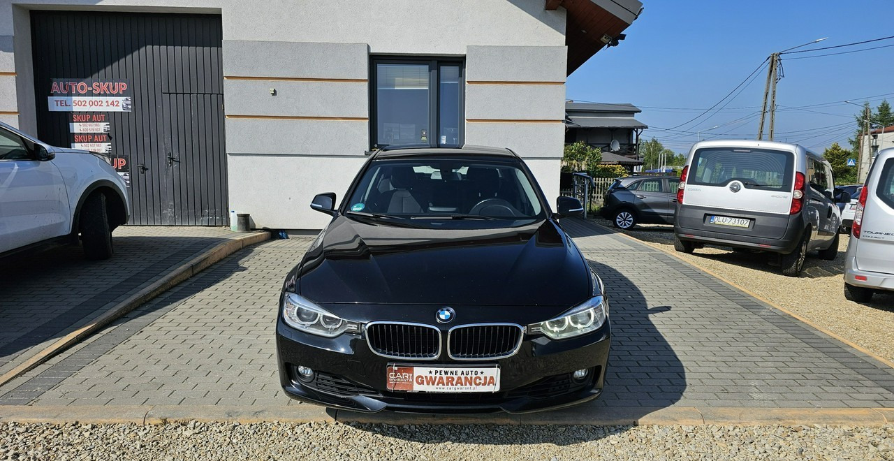 BMW SERIA 3 V (F30/F31/F34) BMW SERIA 3 BMW 330D xDrive ładny stan 4x4 sedan - Λιμουζίνα/ Sedan: φωτογραφία 2 BMW SERIA 3 V (F30/F31/F34) BMW SERIA 3 BMW 330D xDrive ładny stan 4x4 sedan - Λιμουζίνα/ Sedan: φωτογραφία 2