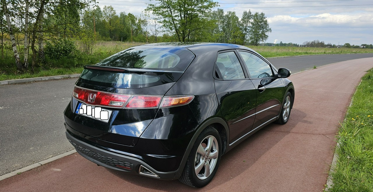 Honda Civic VIII bardzo ładna * pełnosprawna * - Hatchback: φωτογραφία 4 Honda Civic VIII bardzo ładna * pełnosprawna * - Hatchback: φωτογραφία 4