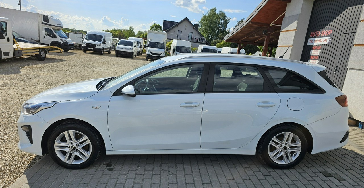 Kia Cee'd III gwarancja*serwis* zadbany - Αυτοκίνητο: φωτογραφία 4 Kia Cee'd III gwarancja*serwis* zadbany - Αυτοκίνητο: φωτογραφία 4