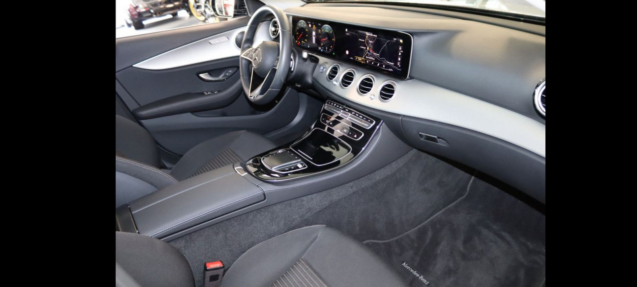 Αυτοκίνητο Mercedes-Benz E 400 dT 4Matic Avant LED 9G-Tronic MBUX Widescreen E 400 dT 4Matic Avant LED 9G-Tronic MBUX Widescreen: φωτογραφία 23