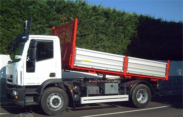 Iveco EUROCARGOeurocargo 180e28 - Φορτηγό ανατρεπόμενο: φωτογραφία 2 Iveco EUROCARGOeurocargo 180e28 - Φορτηγό ανατρεπόμενο: φωτογραφία 2