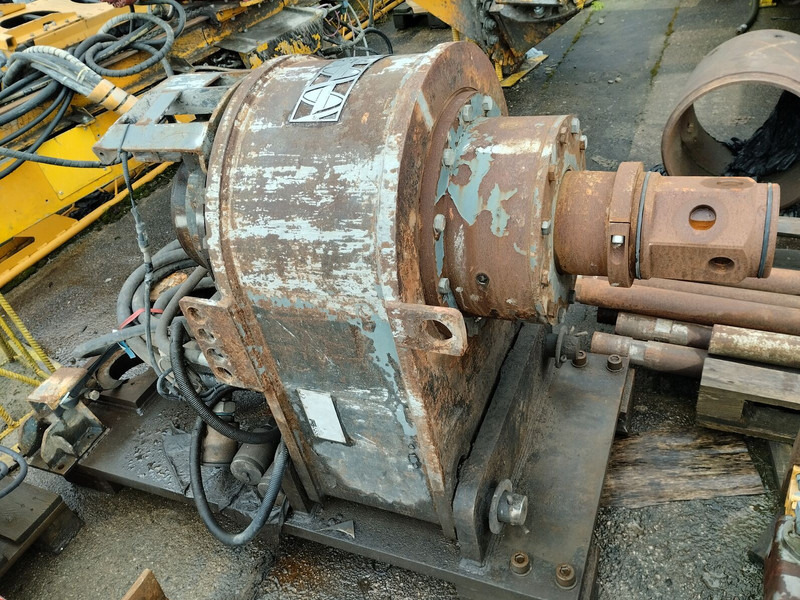 Bauer RG15T UM.50 + drill STDS AD3500 - Μηχάνημα διάτρησης: φωτογραφία 4 Bauer RG15T UM.50 + drill STDS AD3500 - Μηχάνημα διάτρησης: φωτογραφία 4