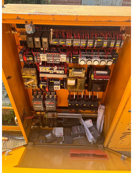 Liebherr 112EC-H - Πυργογερανός: φωτογραφία 4 Liebherr 112EC-H - Πυργογερανός: φωτογραφία 4