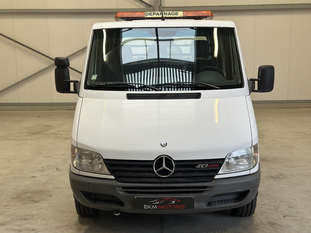 Mersedes Sprinter 413 - Φορτηγό ρυμούλκησης: φωτογραφία 2 Mersedes Sprinter 413 - Φορτηγό ρυμούλκησης: φωτογραφία 2