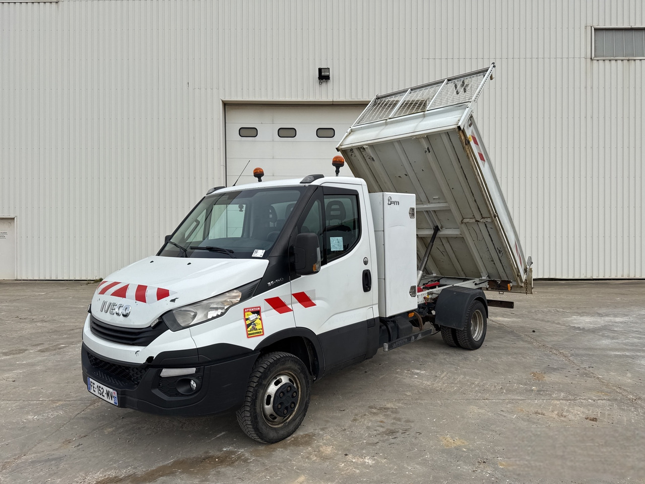 IVECO DAILY 35-150 - Φορτηγό ανατρεπόμενο: φωτογραφία 2 IVECO DAILY 35-150 - Φορτηγό ανατρεπόμενο: φωτογραφία 2