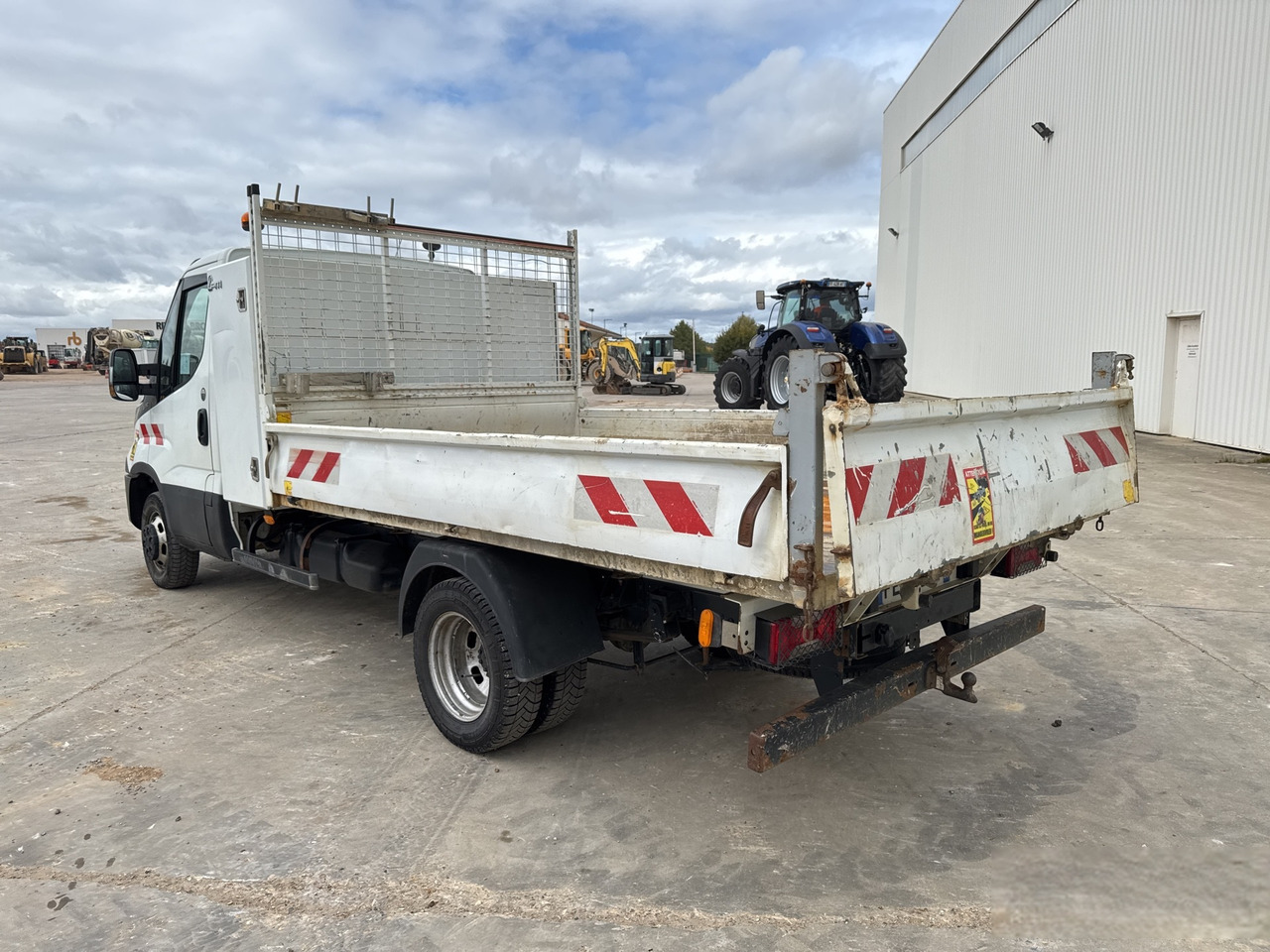 IVECO DAILY 35-150 - Φορτηγό ανατρεπόμενο: φωτογραφία 3 IVECO DAILY 35-150 - Φορτηγό ανατρεπόμενο: φωτογραφία 3
