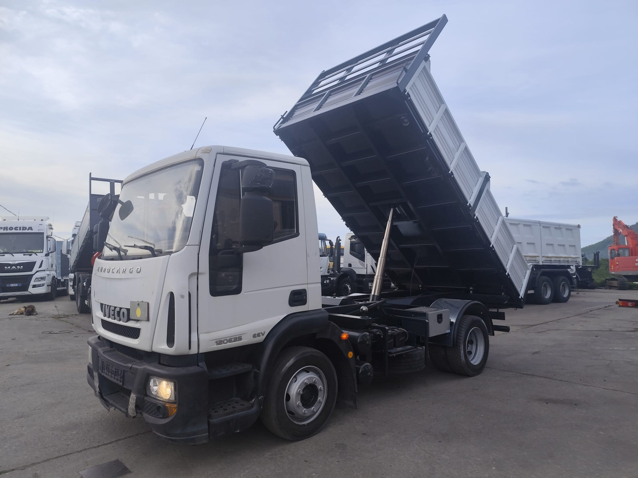 IVECO EUROCARGO 120E25 - Φορτηγό ανατρεπόμενο: φωτογραφία 1 IVECO EUROCARGO 120E25 - Φορτηγό ανατρεπόμενο: φωτογραφία 1