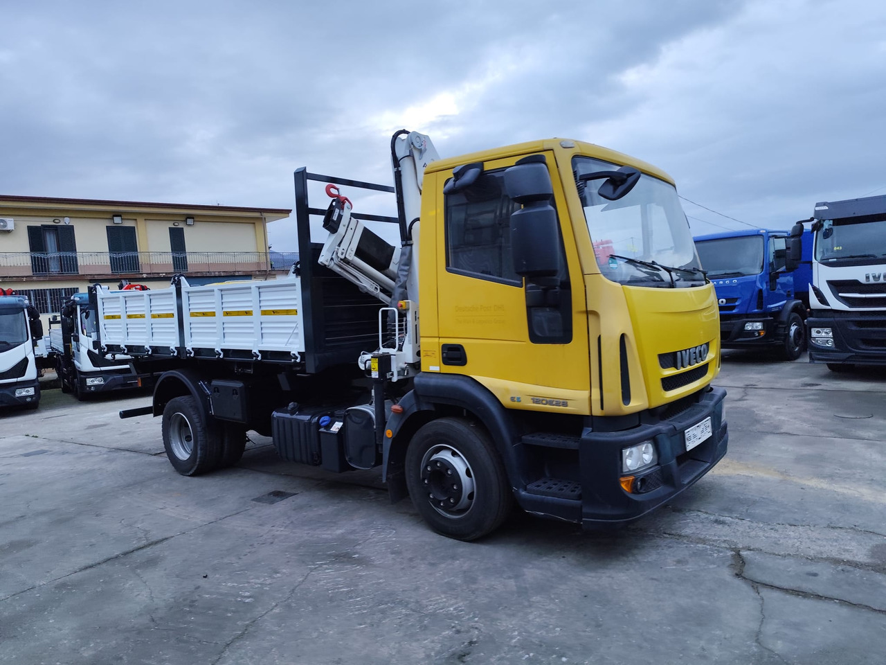 Φορτηγό με γερανό, Φορτηγό ανατρεπόμενο IVECO EUROCARGO 120E28P: φωτογραφία 47 Φορτηγό με γερανό, Φορτηγό ανατρεπόμενο IVECO EUROCARGO 120E28P: φωτογραφία 47
