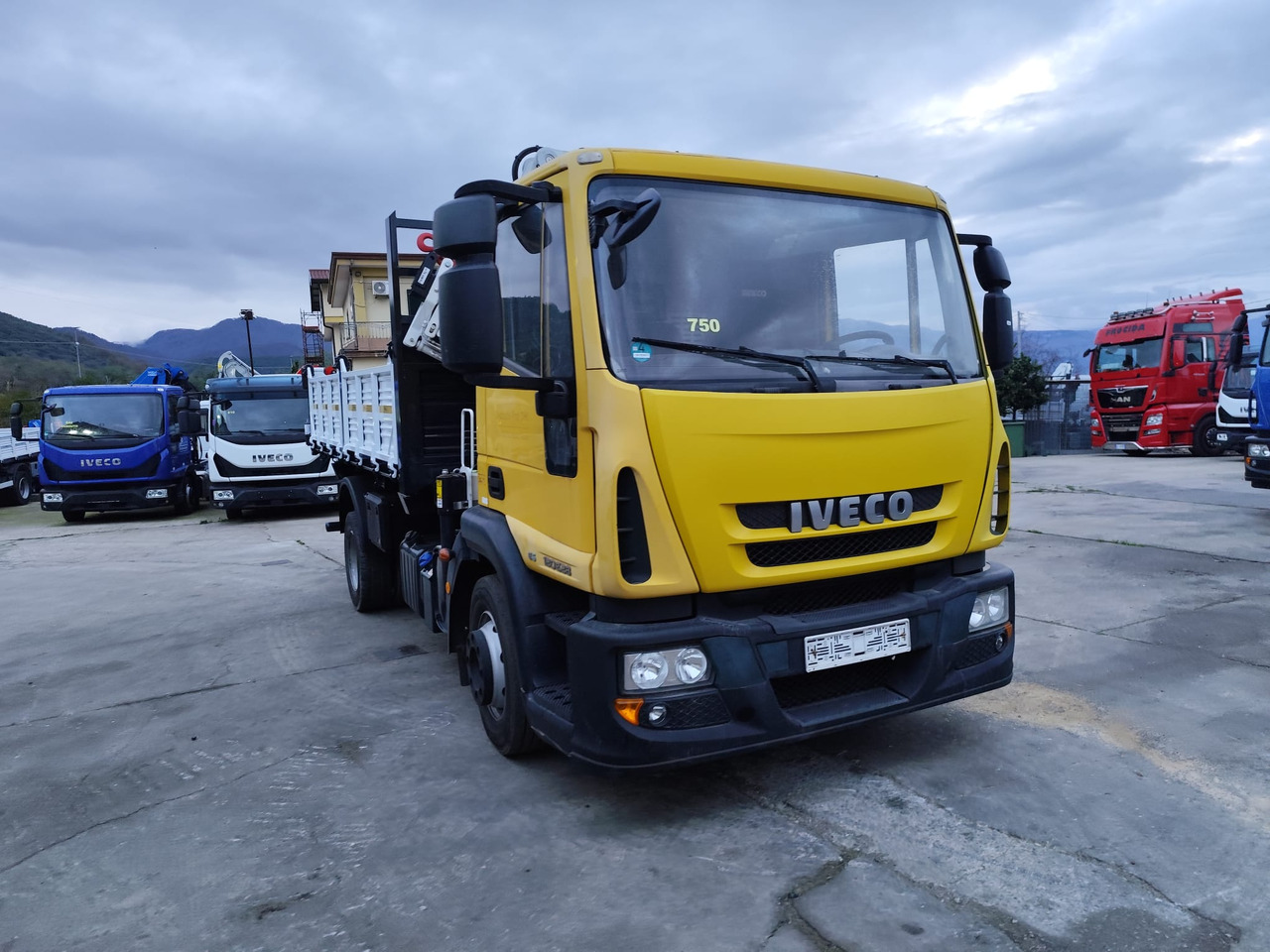 Φορτηγό με γερανό, Φορτηγό ανατρεπόμενο IVECO EUROCARGO 120E28P: φωτογραφία 48 Φορτηγό με γερανό, Φορτηγό ανατρεπόμενο IVECO EUROCARGO 120E28P: φωτογραφία 48