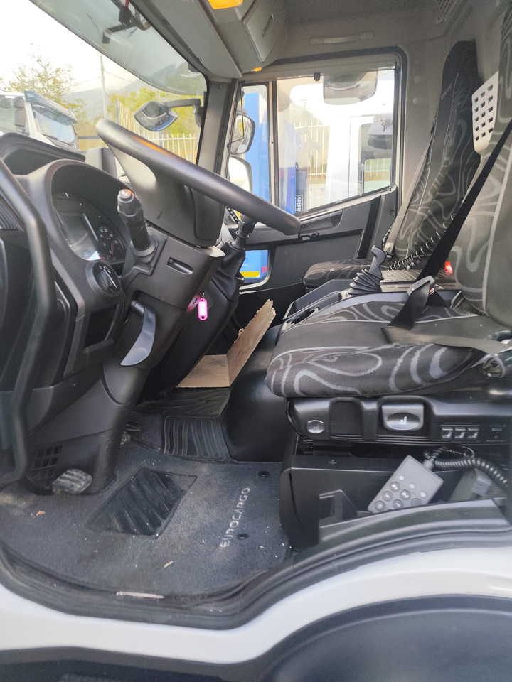 IVECO EUROCARGO 140-250 - Φορτηγό σασί: φωτογραφία 5 IVECO EUROCARGO 140-250 - Φορτηγό σασί: φωτογραφία 5