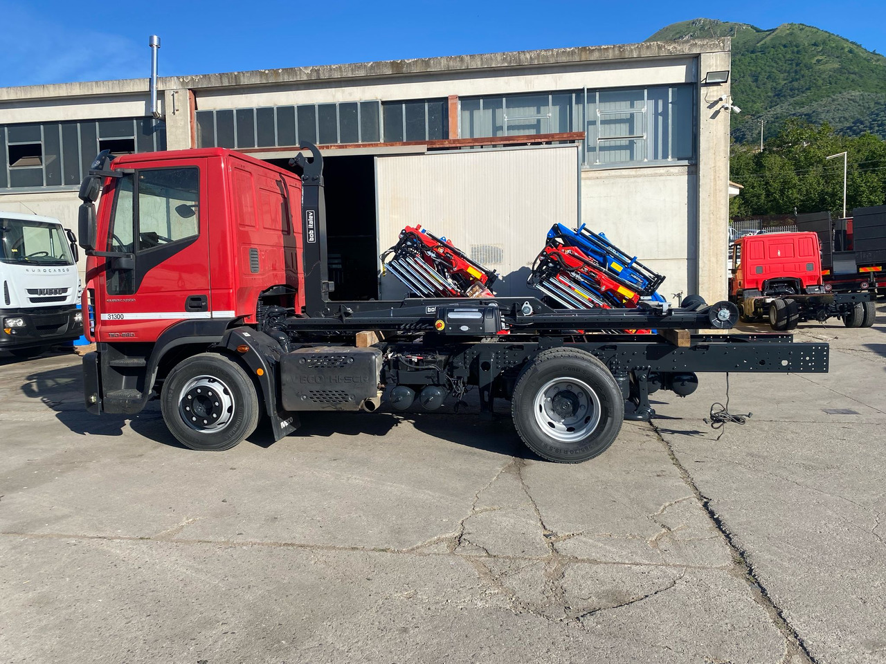 IVECO EUROCARGO 150-280 - Φορτηγό φόρτωσης γάντζου: φωτογραφία 2 IVECO EUROCARGO 150-280 - Φορτηγό φόρτωσης γάντζου: φωτογραφία 2