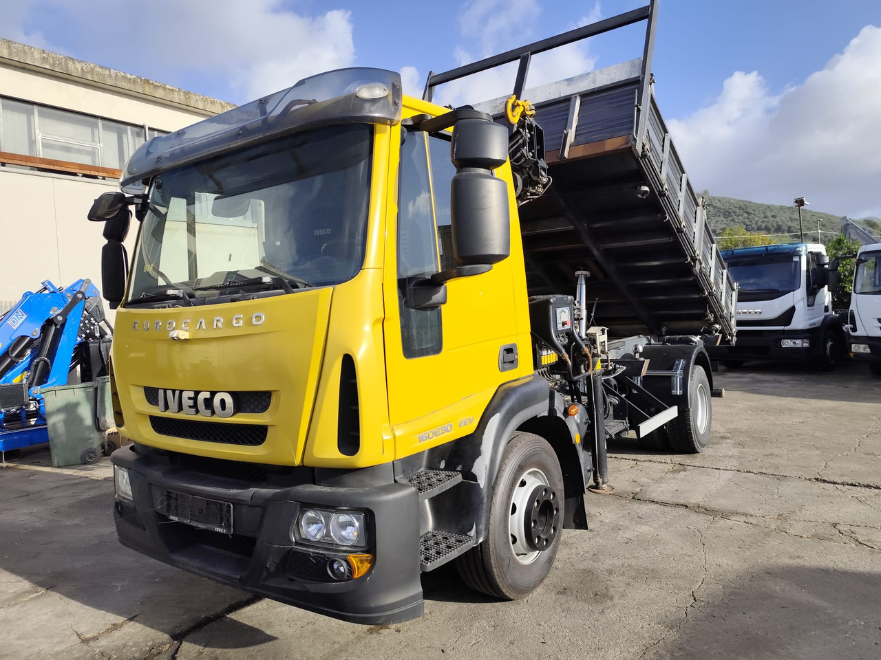 Φορτηγό με γερανό IVECO EUROCARGO 160E30: φωτογραφία 38 Φορτηγό με γερανό IVECO EUROCARGO 160E30: φωτογραφία 38