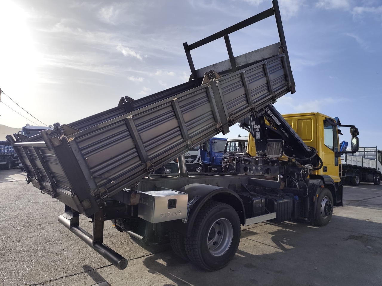 Φορτηγό με γερανό IVECO EUROCARGO 160E30: φωτογραφία 27 Φορτηγό με γερανό IVECO EUROCARGO 160E30: φωτογραφία 27