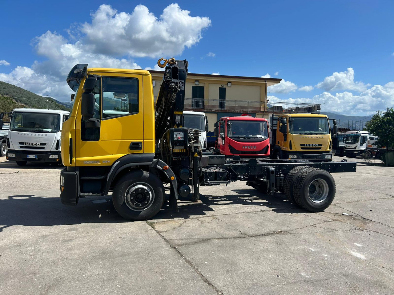 IVECO EUROCARGO 160E30 - Φορτηγό με γερανό: φωτογραφία 4 IVECO EUROCARGO 160E30 - Φορτηγό με γερανό: φωτογραφία 4