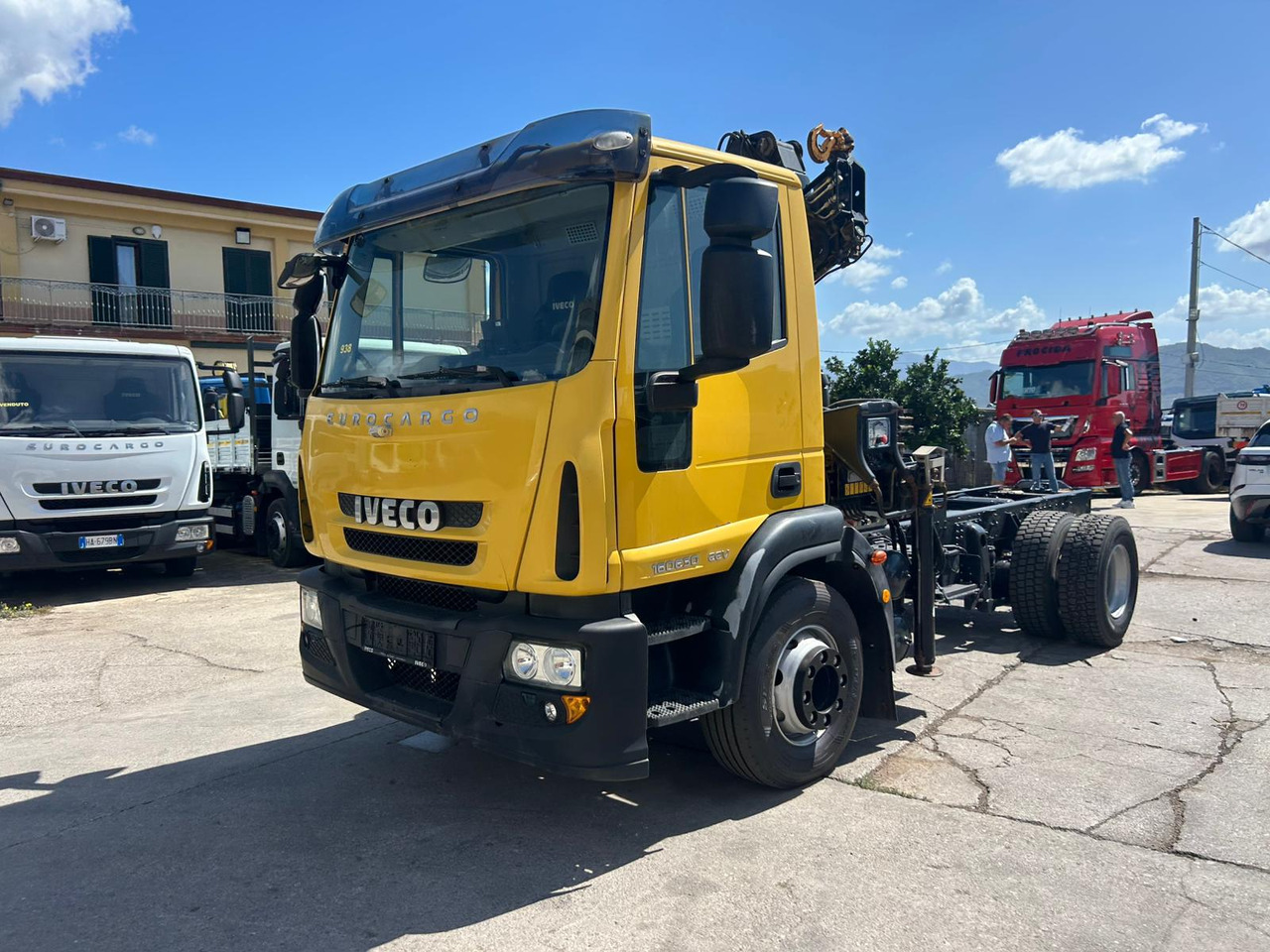 IVECO EUROCARGO 160E30 - Φορτηγό με γερανό: φωτογραφία 1 IVECO EUROCARGO 160E30 - Φορτηγό με γερανό: φωτογραφία 1