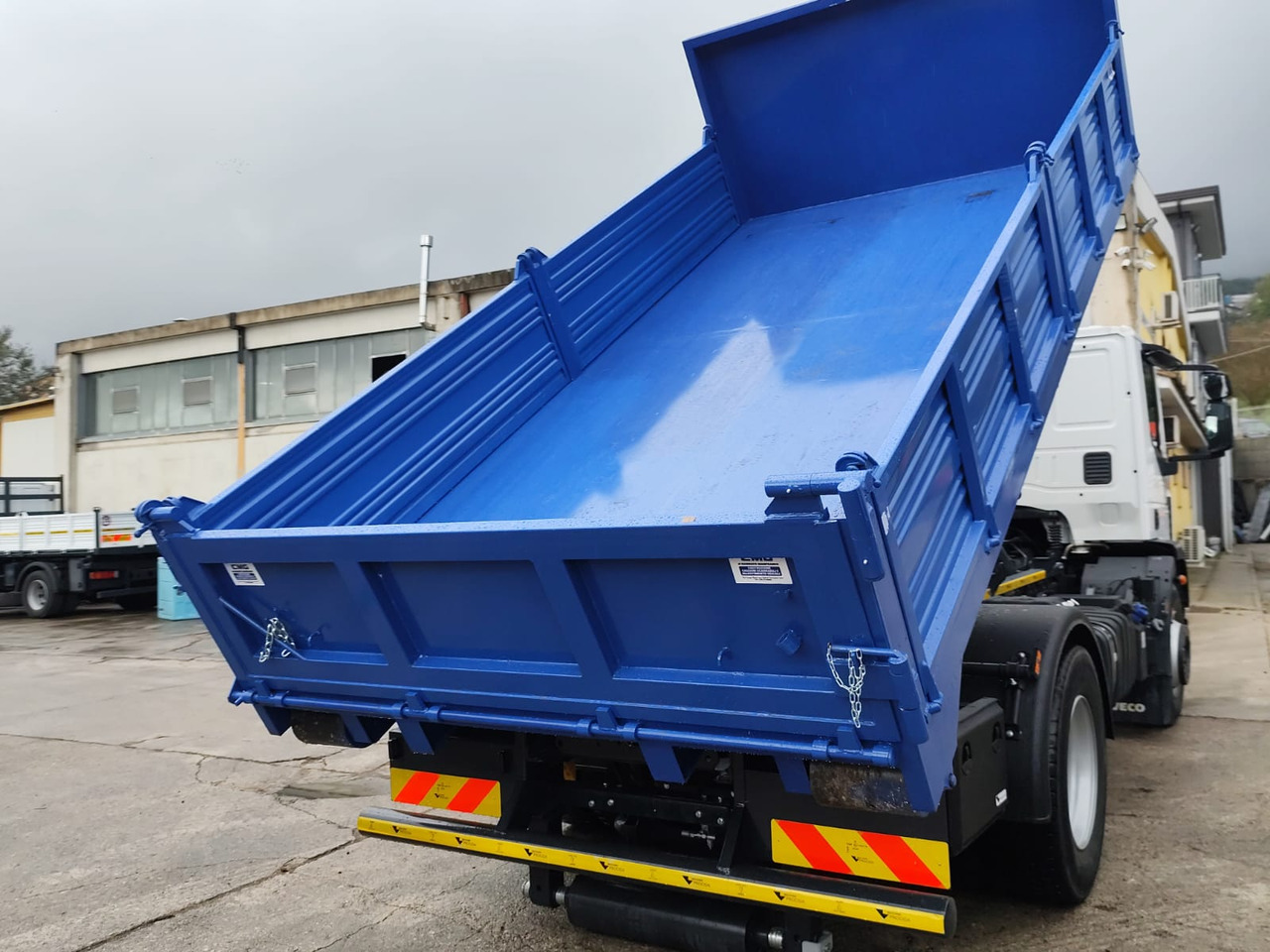 IVECO EUROCARGO 180-250 - Φορτηγό φόρτωσης γάντζου, Φορτηγό με γερανό: φωτογραφία 5 IVECO EUROCARGO 180-250 - Φορτηγό φόρτωσης γάντζου, Φορτηγό με γερανό: φωτογραφία 5