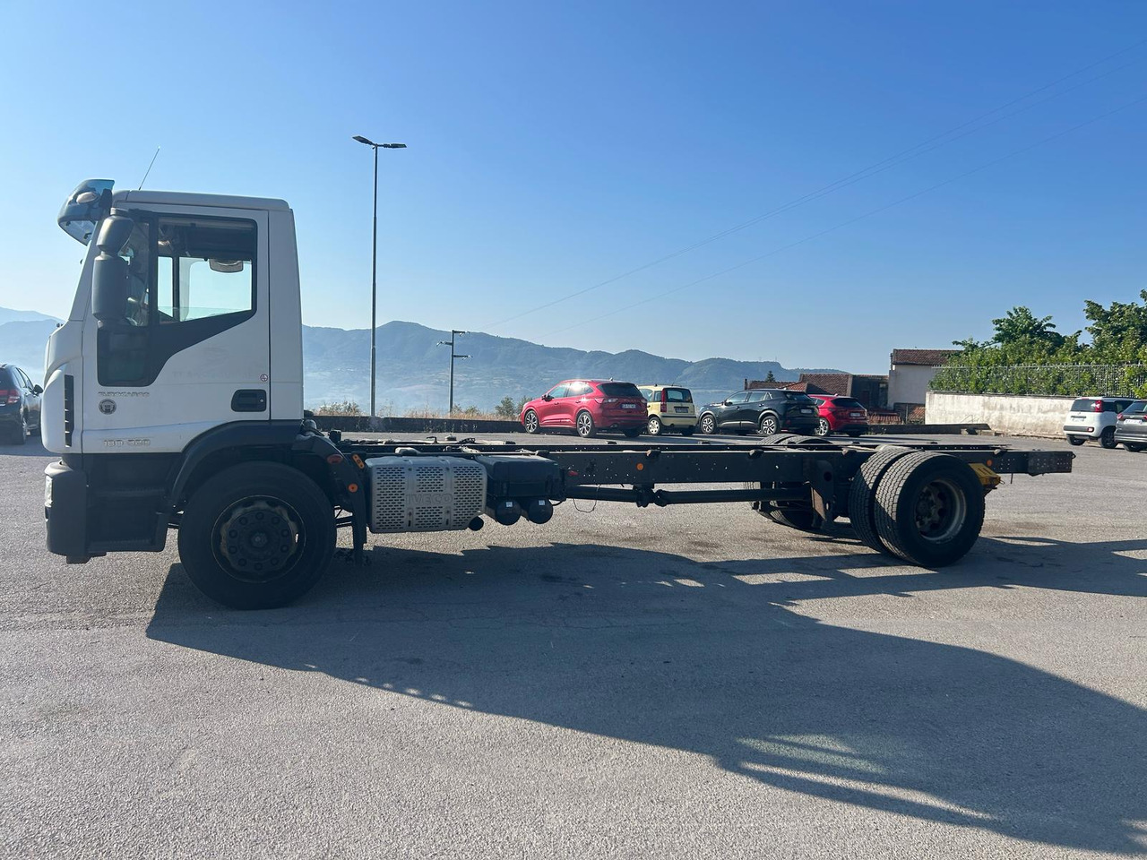 IVECO EUROCARGO 180-320 - Φορτηγό σασί: φωτογραφία 2 IVECO EUROCARGO 180-320 - Φορτηγό σασί: φωτογραφία 2