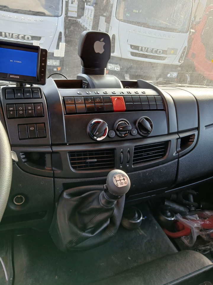 IVECO EUROCARGO 180-320 - Φορτηγό με γερανό: φωτογραφία 4 IVECO EUROCARGO 180-320 - Φορτηγό με γερανό: φωτογραφία 4