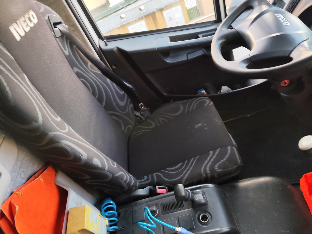 IVECO EUROCARGO 180E25 - Φορτηγό με γερανό, Φορτηγό με γερανό: φωτογραφία 4 IVECO EUROCARGO 180E25 - Φορτηγό με γερανό, Φορτηγό με γερανό: φωτογραφία 4