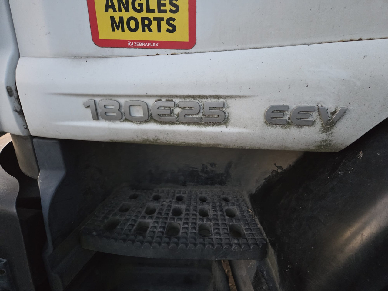 IVECO EUROCARGO 180E25 - Φορτηγό με γερανό, Φορτηγό με γερανό: φωτογραφία 5 IVECO EUROCARGO 180E25 - Φορτηγό με γερανό, Φορτηγό με γερανό: φωτογραφία 5