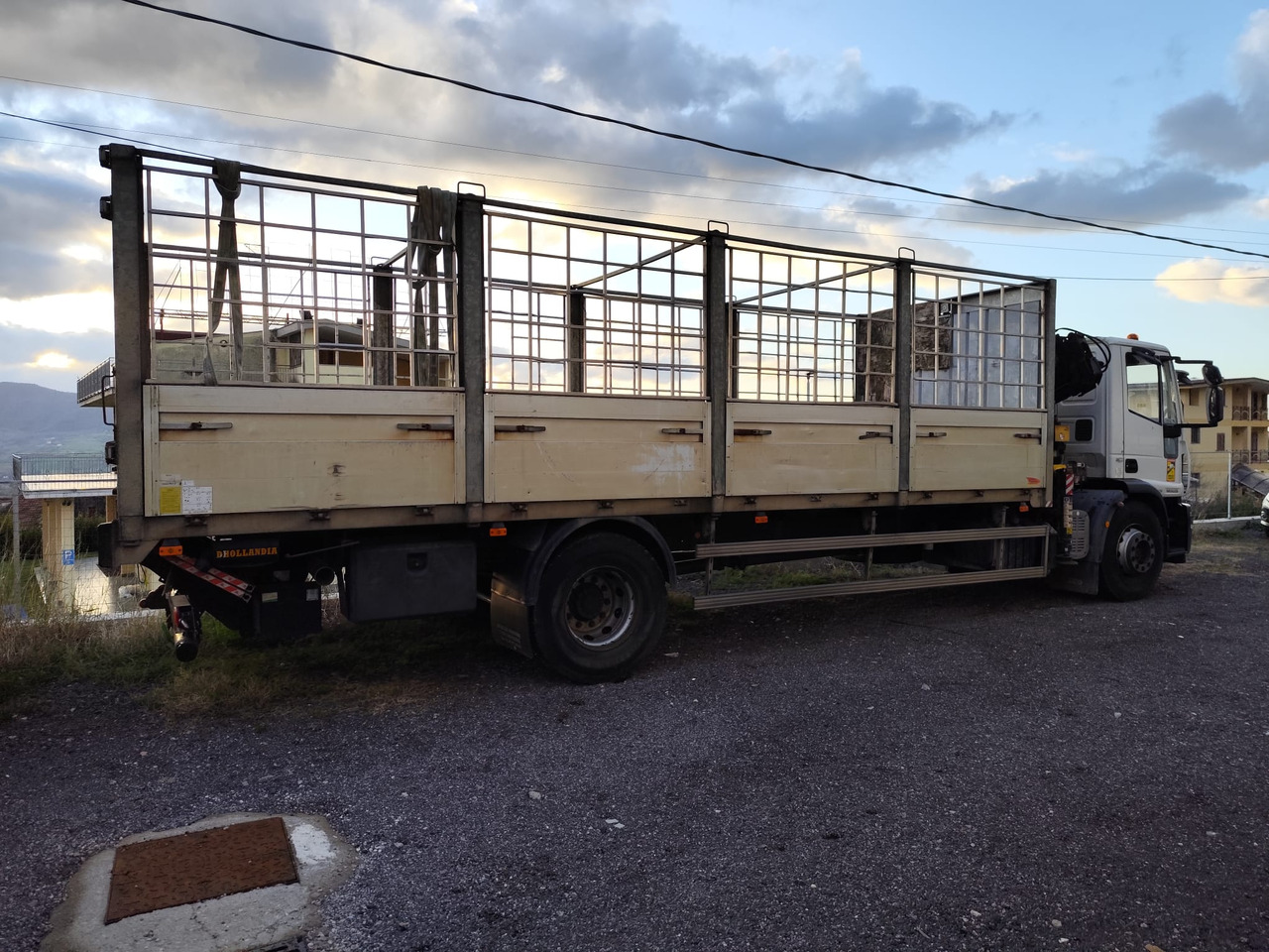 IVECO EUROCARGO 180E25 - Φορτηγό με γερανό, Φορτηγό με γερανό: φωτογραφία 3 IVECO EUROCARGO 180E25 - Φορτηγό με γερανό, Φορτηγό με γερανό: φωτογραφία 3