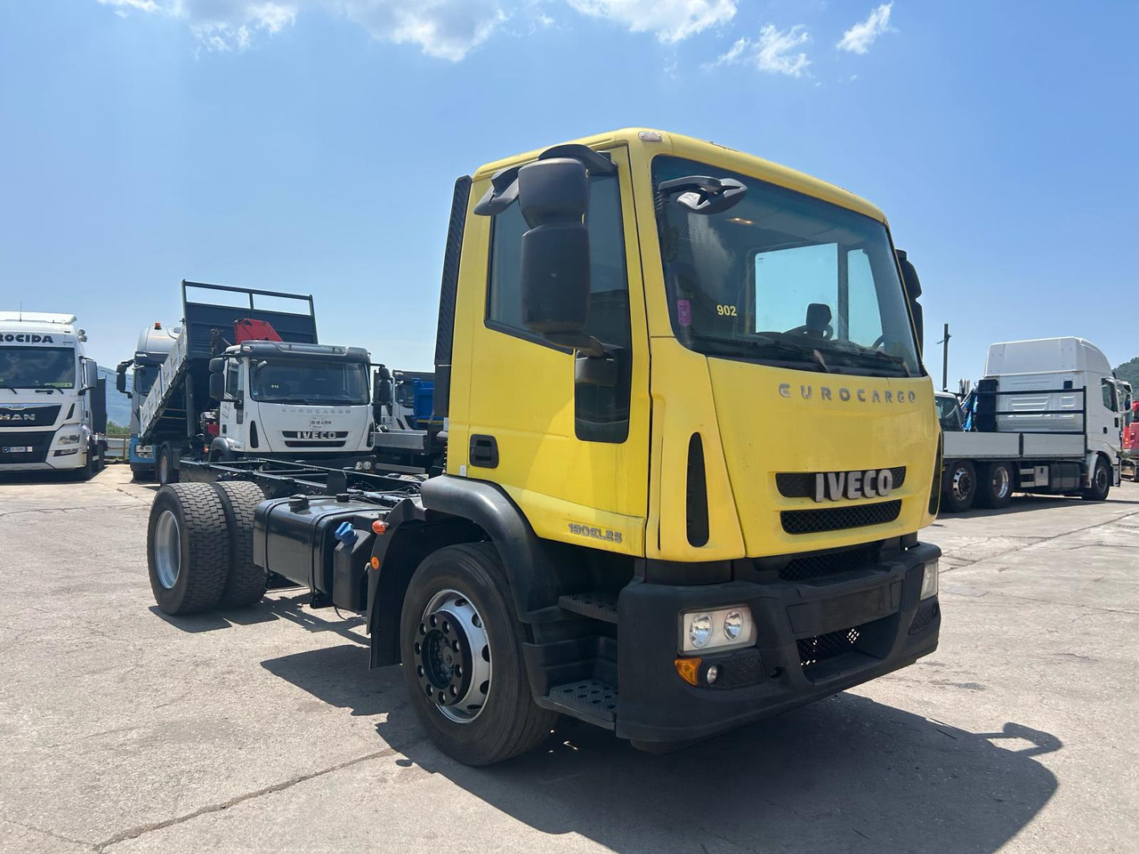 IVECO EUROCARGO 190EL25 - Φορτηγό σασί: φωτογραφία 4 IVECO EUROCARGO 190EL25 - Φορτηγό σασί: φωτογραφία 4