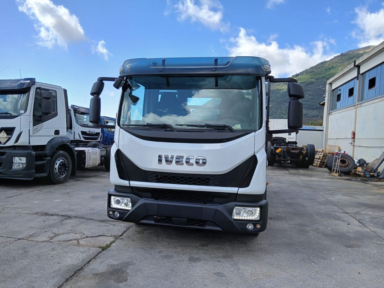IVECO EUROCARGO 75-210 - Φορτηγό ανατρεπόμενο: φωτογραφία 5 IVECO EUROCARGO 75-210 - Φορτηγό ανατρεπόμενο: φωτογραφία 5