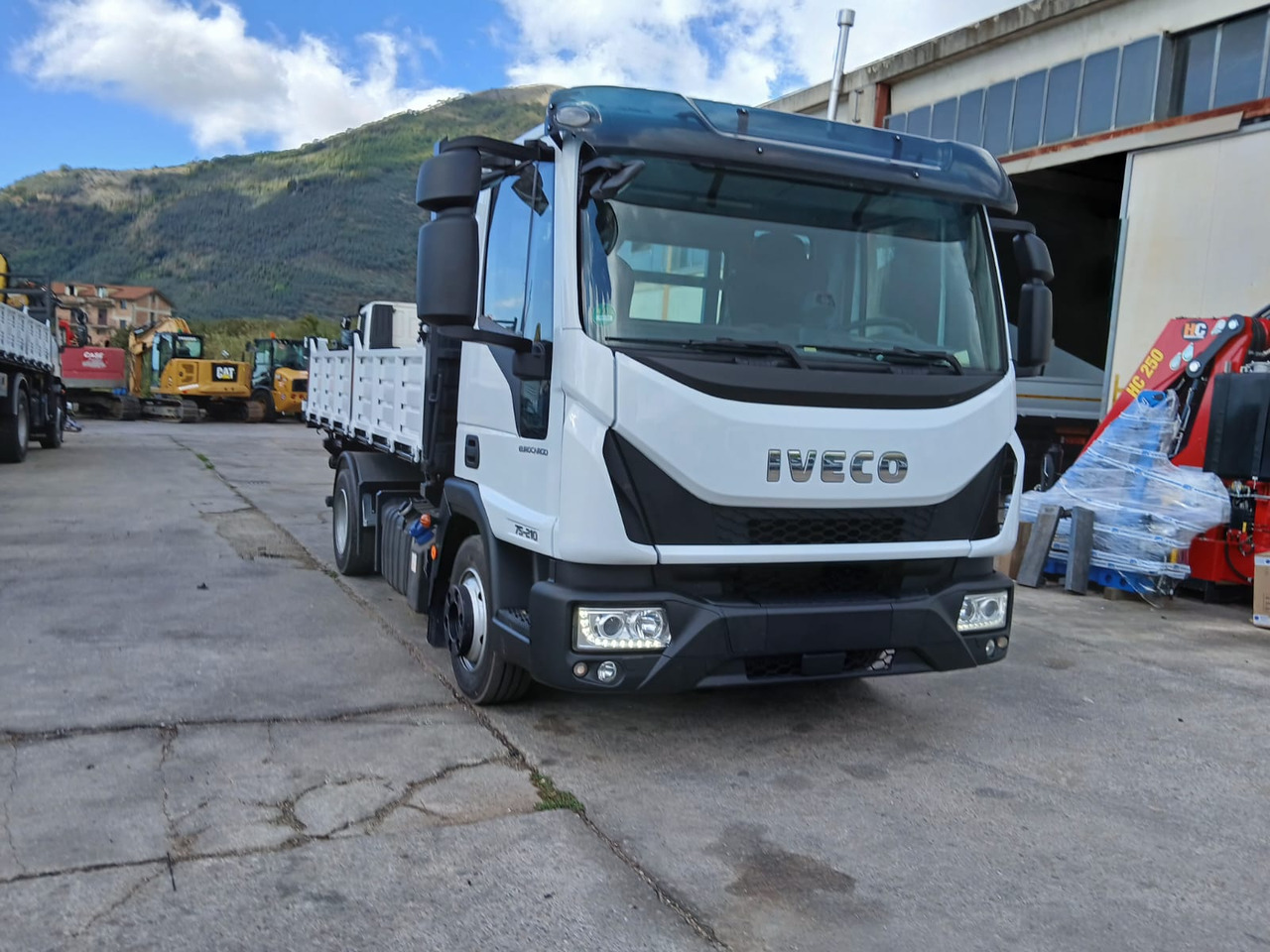 IVECO EUROCARGO 75-210 - Φορτηγό ανατρεπόμενο: φωτογραφία 3 IVECO EUROCARGO 75-210 - Φορτηγό ανατρεπόμενο: φωτογραφία 3