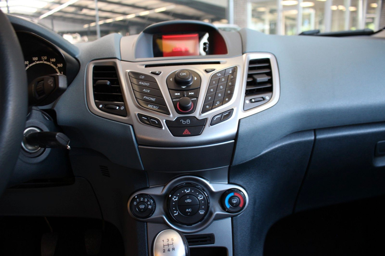 Αυτοκίνητο Ford Fiesta Trend Klima + Frontscheibenheizung 5Türer: φωτογραφία 9