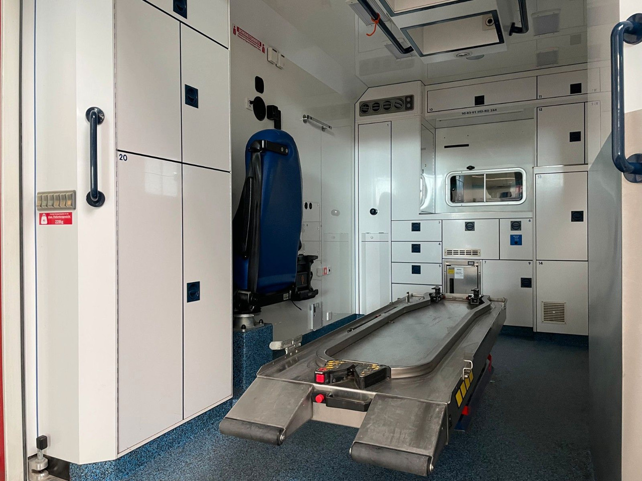 Mercedes-Benz Sprinter II Rettungswagen 519 CDI - Αυτοκίνητο: φωτογραφία 5 Mercedes-Benz Sprinter II Rettungswagen 519 CDI - Αυτοκίνητο: φωτογραφία 5
