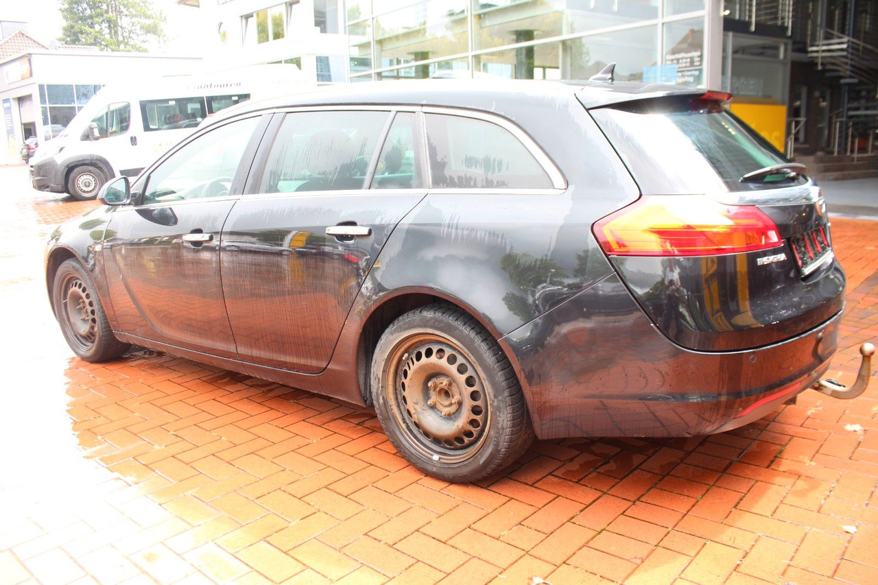 Opel Insignia A Sports Tourer Innovation - Station wagon: φωτογραφία 4 Opel Insignia A Sports Tourer Innovation - Station wagon: φωτογραφία 4