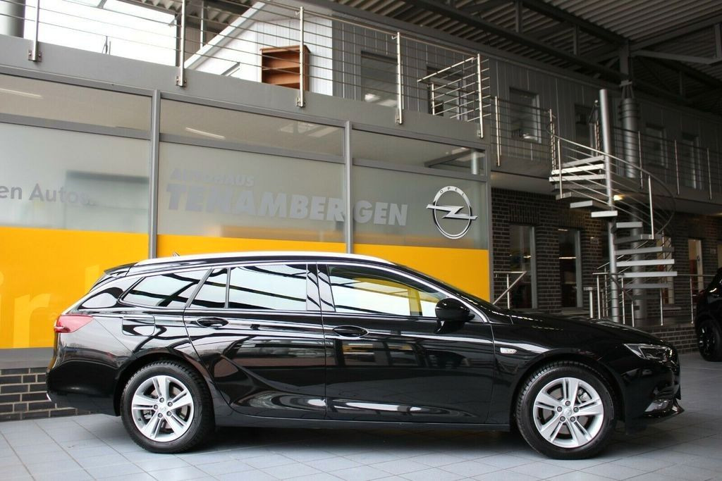 Opel Insignia B Sports Tourer 4x4 INNOVATION - Station wagon: φωτογραφία 4 Opel Insignia B Sports Tourer 4x4 INNOVATION - Station wagon: φωτογραφία 4