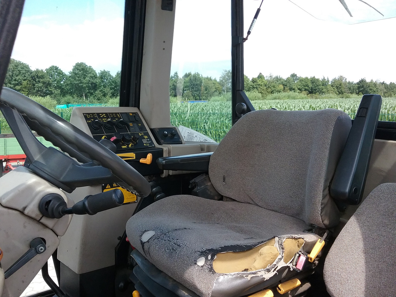 JCB Fastrac 2115 - Τρακτέρ: φωτογραφία 4 JCB Fastrac 2115 - Τρακτέρ: φωτογραφία 4