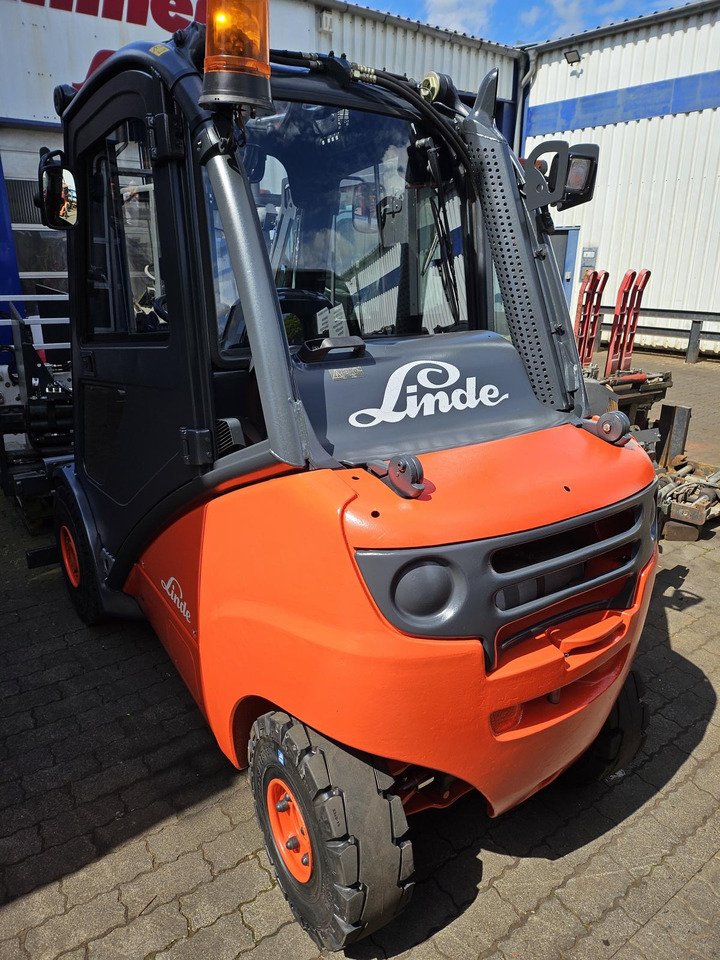 LINDE H30T - Υγραεριοκίνητο περονοφόρο: φωτογραφία 3 LINDE H30T - Υγραεριοκίνητο περονοφόρο: φωτογραφία 3