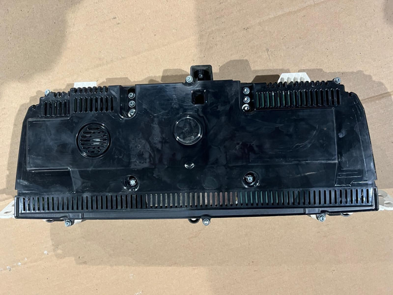 Continental FH4 - Ταμπλό αυτοκινήτου: φωτογραφία 4 Continental FH4 - Ταμπλό αυτοκινήτου: φωτογραφία 4