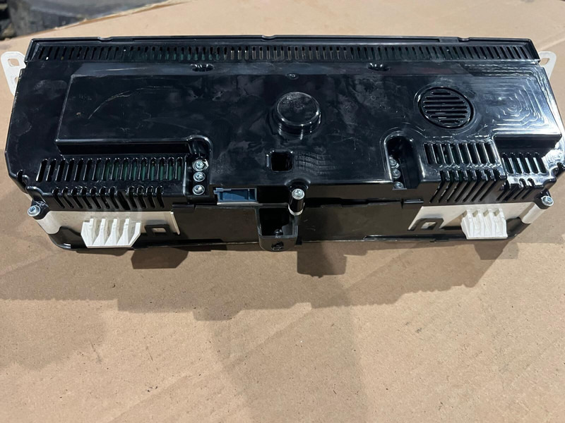 Continental FH4 - Ταμπλό αυτοκινήτου: φωτογραφία 3 Continental FH4 - Ταμπλό αυτοκινήτου: φωτογραφία 3