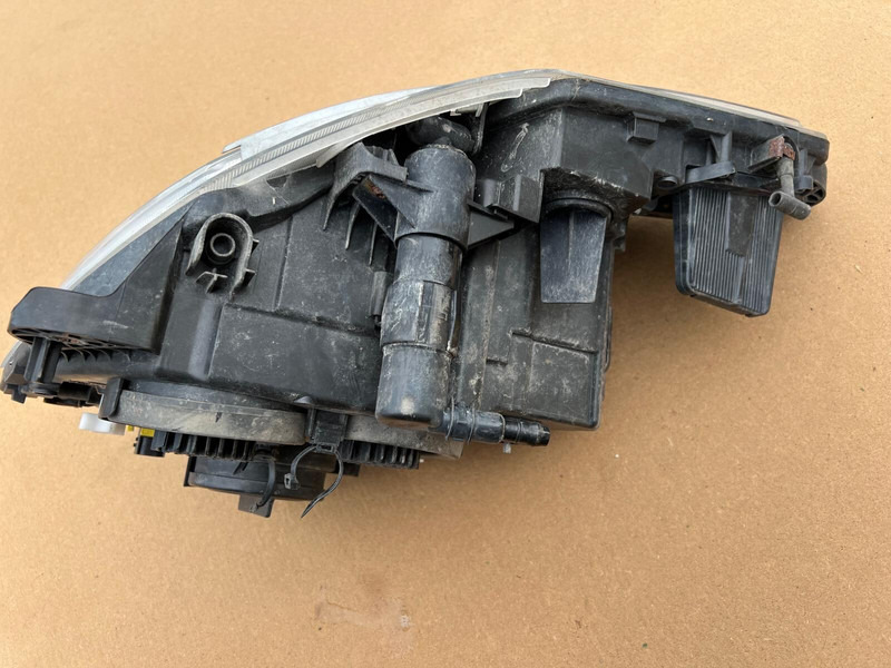 DAF XF106 - Προβολέας: φωτογραφία 3 DAF XF106 - Προβολέας: φωτογραφία 3