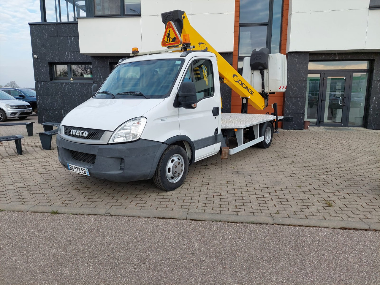 Iveco 35C11 - Φορτηγό με εναέρια πλατφόρμα: φωτογραφία 2 Iveco 35C11 - Φορτηγό με εναέρια πλατφόρμα: φωτογραφία 2