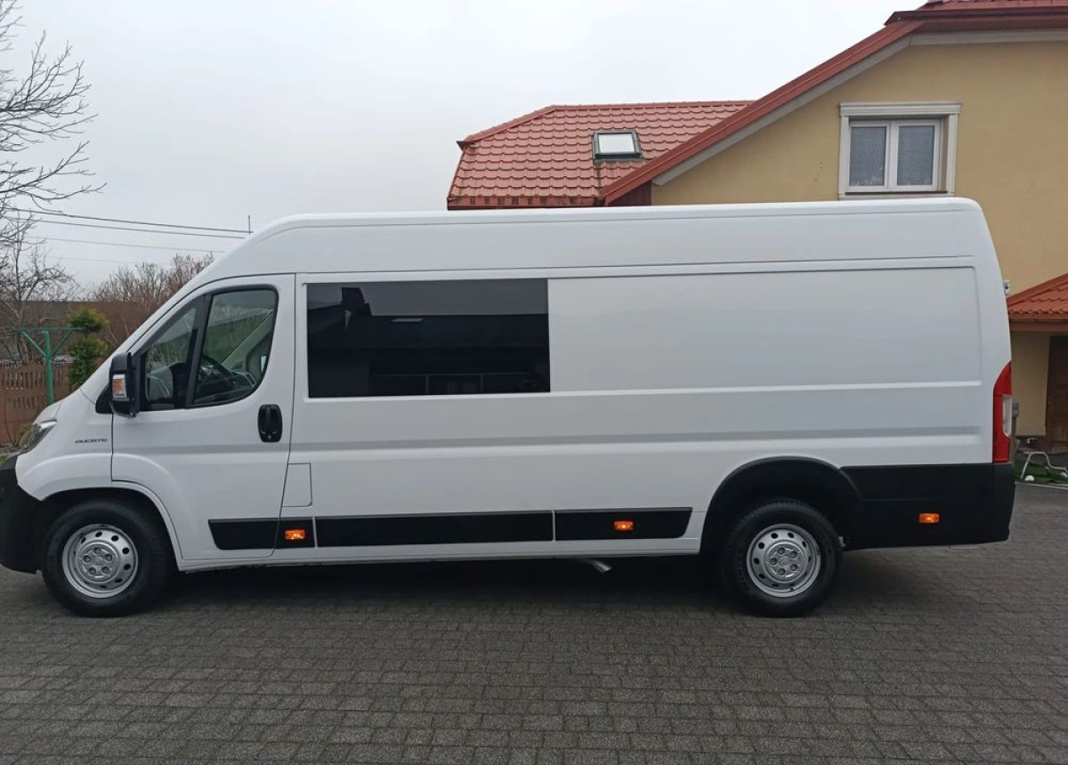 Fiat Ducato Max Brygadowy 7-osobowy 2.3 180ps. - Διπλοκάμπινο ελαφρύ επαγγελματικό: φωτογραφία 3 Fiat Ducato Max Brygadowy 7-osobowy 2.3 180ps. - Διπλοκάμπινο ελαφρύ επαγγελματικό: φωτογραφία 3