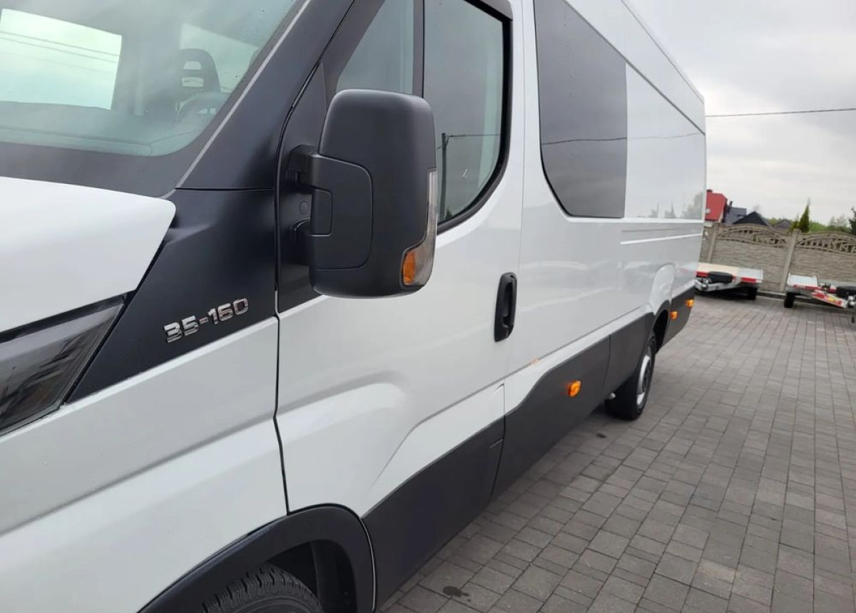 Iveco Daily Max 7 -osobowe - Διπλοκάμπινο ελαφρύ επαγγελματικό: φωτογραφία 5 Iveco Daily Max 7 -osobowe - Διπλοκάμπινο ελαφρύ επαγγελματικό: φωτογραφία 5