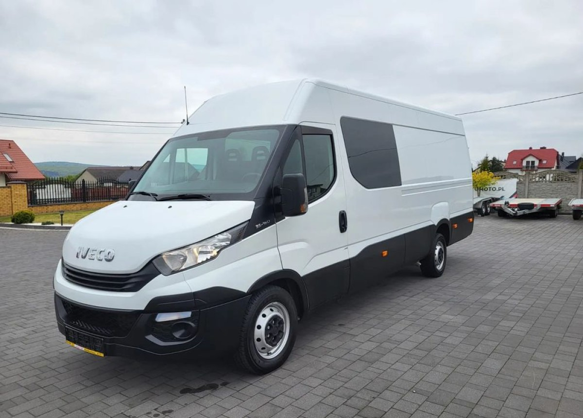 Iveco Daily Max 7 -osobowe - Διπλοκάμπινο ελαφρύ επαγγελματικό: φωτογραφία 3 Iveco Daily Max 7 -osobowe - Διπλοκάμπινο ελαφρύ επαγγελματικό: φωτογραφία 3