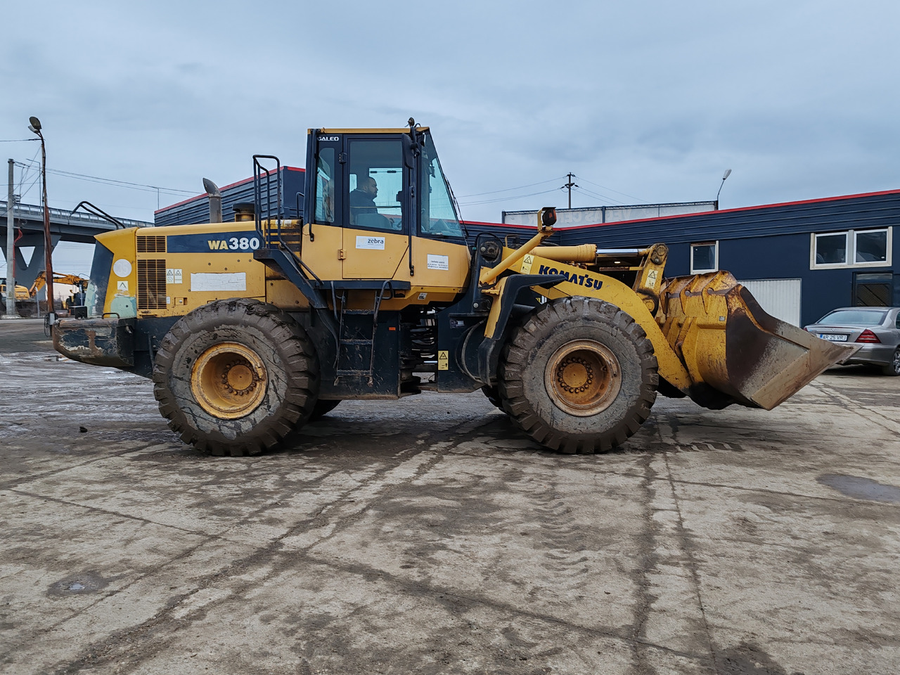 KOMATSU WA 380-S - Ελαστιχοφόρος φορτωτής: φωτογραφία 5 KOMATSU WA 380-S - Ελαστιχοφόρος φορτωτής: φωτογραφία 5