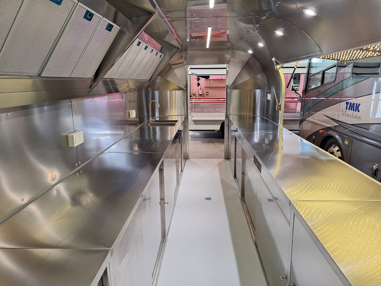 Καινούριο Ρυμουλκούμενη καντίνα Deli Star Trailer American 6000 - EU Standards: φωτογραφία 9