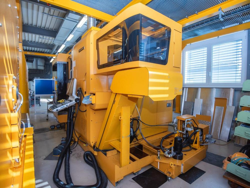 Μηχανήμα επεξεργασίας μετάλλου DMG Mori NTX 1000: φωτογραφία 1